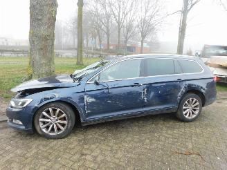 uszkodzony kampingi Volkswagen Passat 1.6 tdi 2016/1
