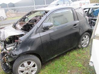 Unfall Kfz Anhänger Toyota iQ  2011/1