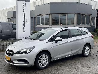 Schade bestelwagen Opel Astra SPORTS TOURER 1.4 Business Executive 2018/6