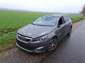 uszkodzony maszyny Peugeot 308 1.2 THP 2016/6