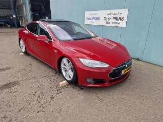 uszkodzony skutery Tesla Model S Model S, Liftback, 2012 70D 2016/3