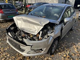 uszkodzony samochody ciężarowe Ford Fiesta 1.0 Style 2016/3