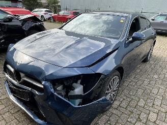 uszkodzony samochody ciężarowe Mercedes Cla-klasse 250e Shooting Break Business Sol Luxury line Automaat 2022/3