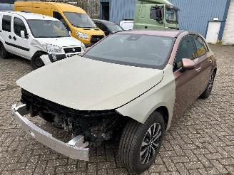 Unfall Kfz Van Mercedes A-klasse 180  Automaat   ( 11201 KM ) 2022/6