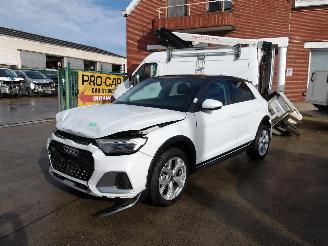 damaged commercial vehicles Audi A1 ALLSTREET 2023/10