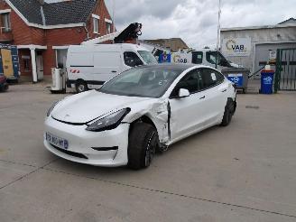 damaged commercial vehicles Tesla Model 3  2021/3