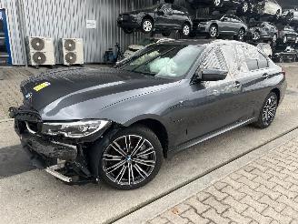 uszkodzony motocykle BMW 3-serie 330e Plug-in-Hybrid xDrive 2019/8
