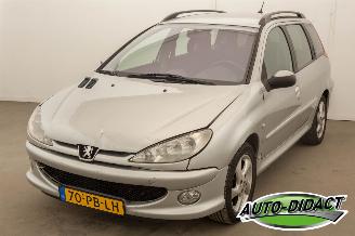 Schade scooter Peugeot 206 SW 1.6-16V XS Airco 2004/4