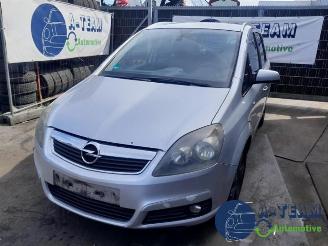 Avarii auto utilitare Opel Zafira Zafira (M75), MPV, 2005 / 2015 1.8 16V Ecotec 2008/3