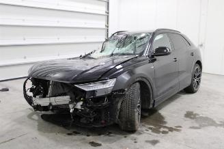uszkodzony inne Audi Q8  2022/11